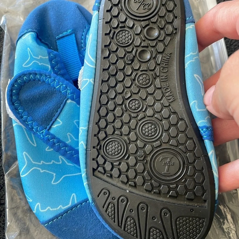 🩷 3/$18 NEW Shark Print Kids Water Shoes